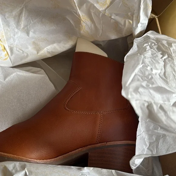 Brown Leather woman’s boots - Picture 5 of 7